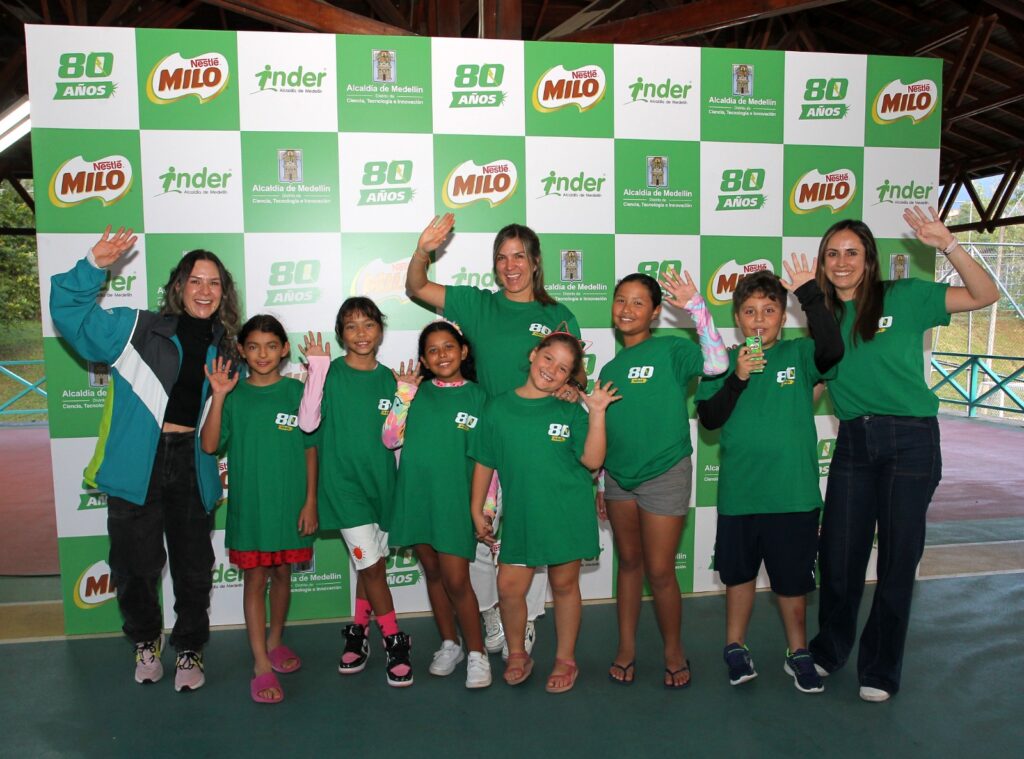 MILO®, INDER y Litro de Luz en es lo mazzz