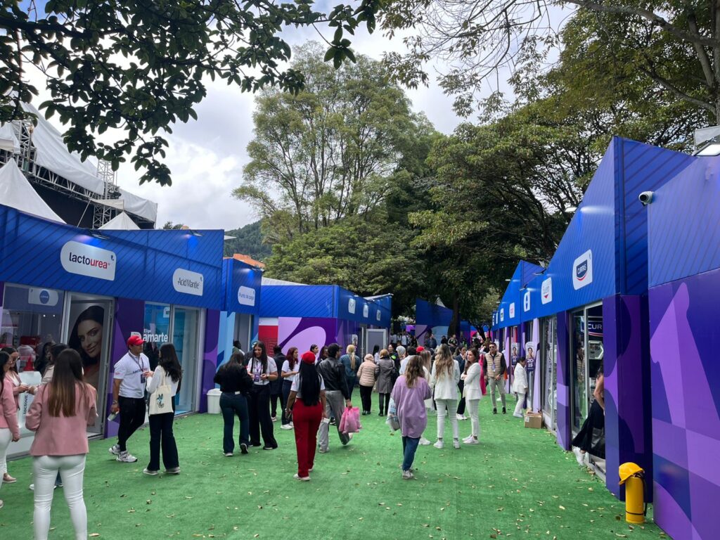 Farmatodo Feria de Belleza y Bienestar en es lo mazzz