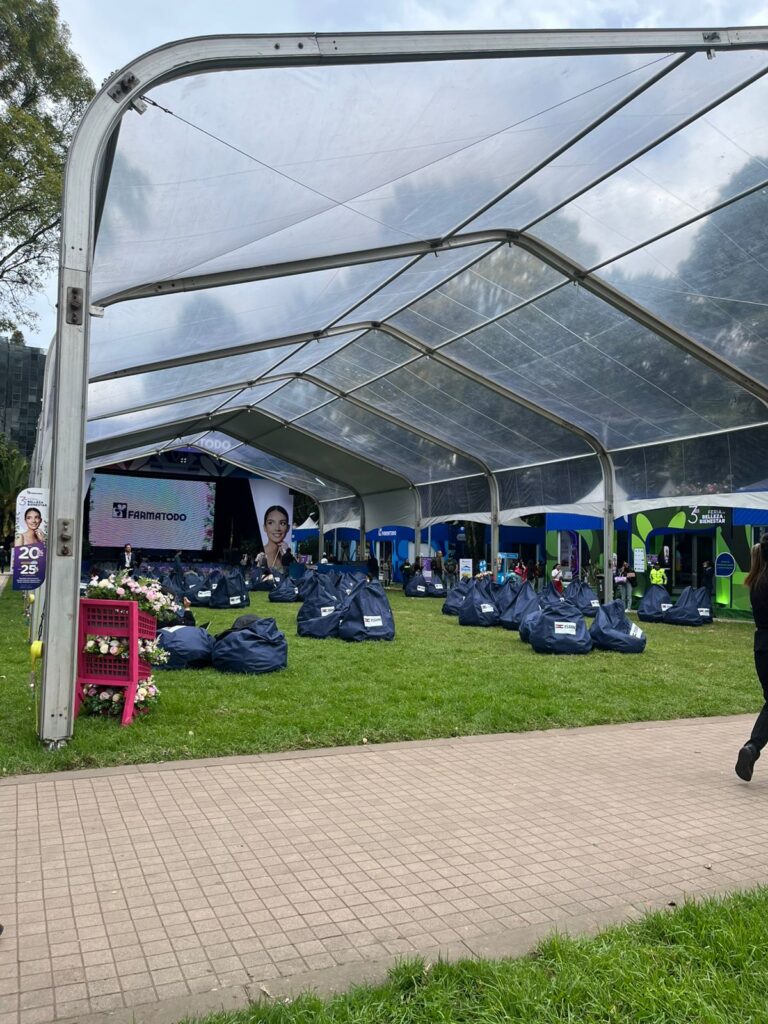 Farmatodo Feria de Belleza y Bienestar en es lo mazzz