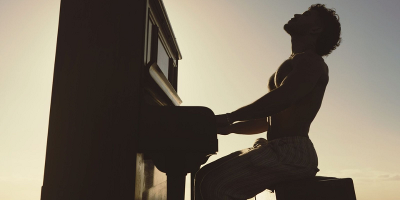 Santiago Currea en Es Lo Mazzz