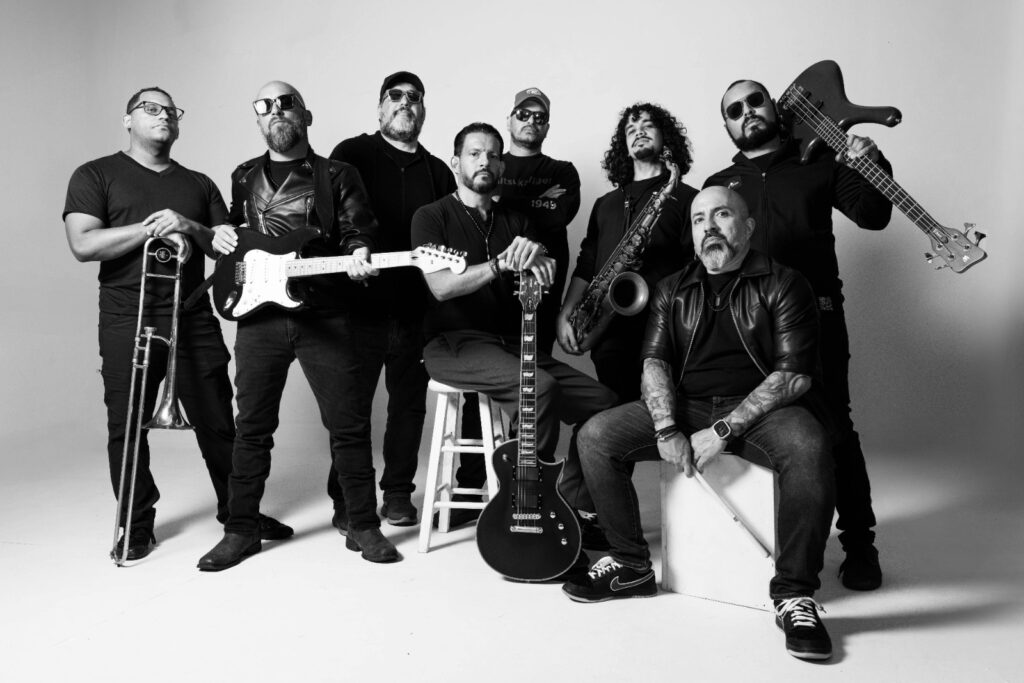 Los Inconformes en es lo mazzz