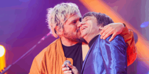 Turf y Santiago Motorizado en es lo mazzz