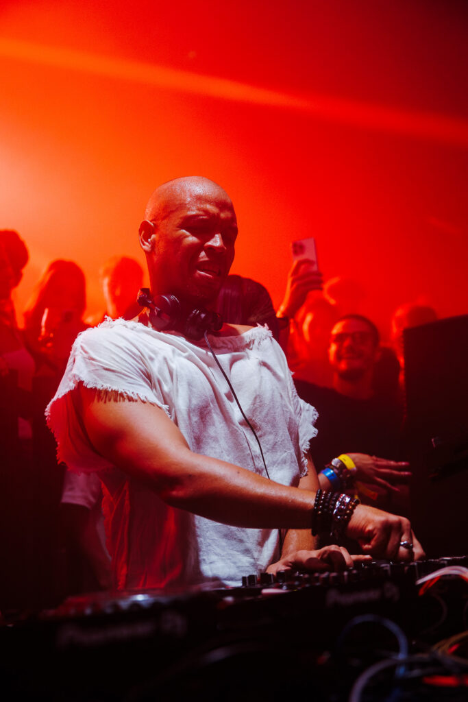 Solèy en es lo mazzz