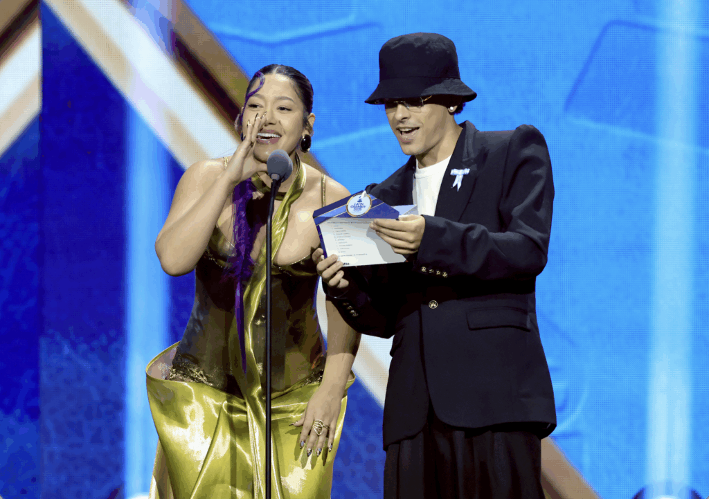 Fariana estrena bebiere en es lo mazzz