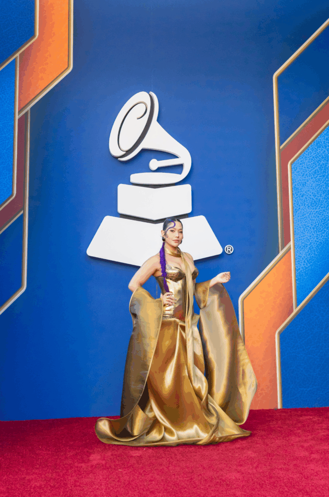 Fariana estrena bebiere en es lo mazzz