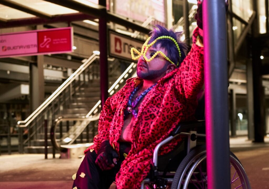 Guz Guevara convierte la rabia en baile con “Furia Disca”