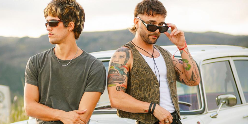 Los Caligaris y Silvestre y La Naranja se encuentran en “El Reloj Me Miente”