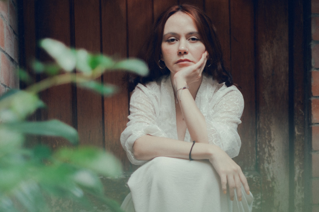 Catalina Marín convierte la memoria y el duelo en canciones que se sienten