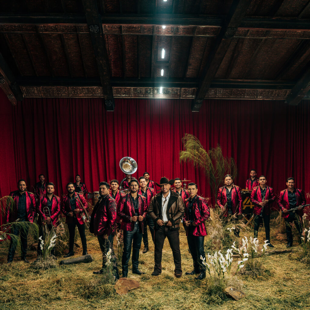 La Adictiva lanza Entre Tragos y Pecados, un álbum lleno de sentimiento y grandes colaboraciones